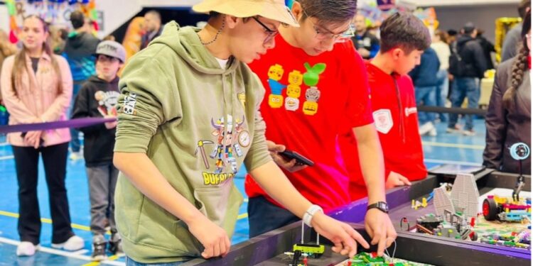 INSTITUTO SANFORD TORREÓN DESTACA EN FIRST LEGO Y AVANZA AL NACIONAL