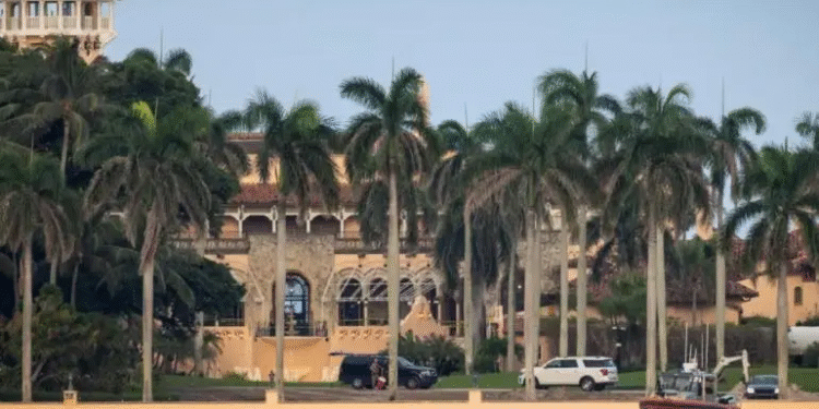Abaten agentes del Servicio Secreto a joven armado tras intentar irrumpir en Mar-a-Lago