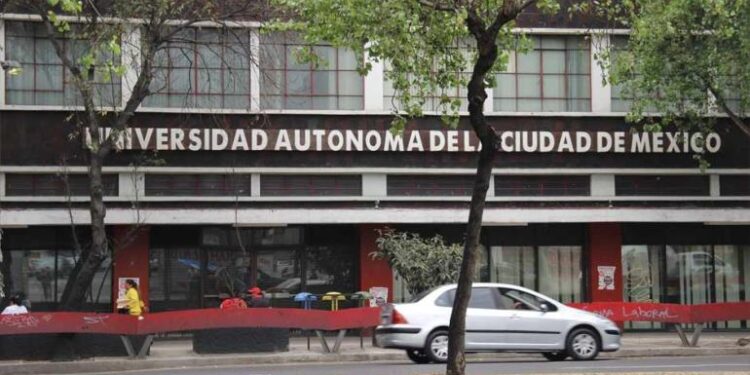 SUTUACM rechaza la oferta del 3.7% y aprueba huelga en la UACM