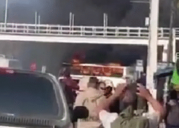 Bloqueos y quema de vehículos en diversas regiones de Jalisco tras operativo federal