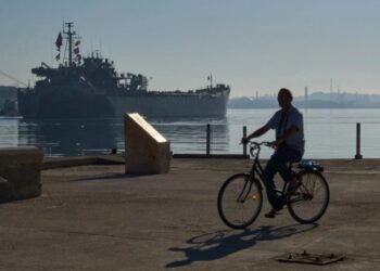 Cuba presume en TV la descarga de víveres mexicanos en La Habana en medio de la crisis energética