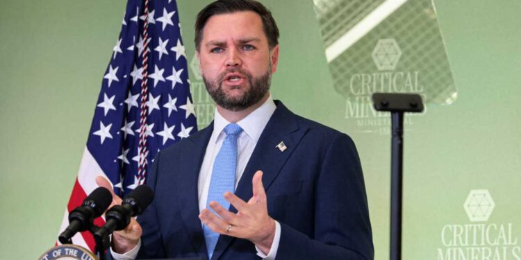 Detienen a hombre que amenazó con matar a vicepresidente de EE. UU.