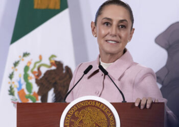 Becas del Bienestar incrementaron 216%, de 2019 a 2026; cuando no hay corrupción los recursos se destinan a la gente: Presidenta