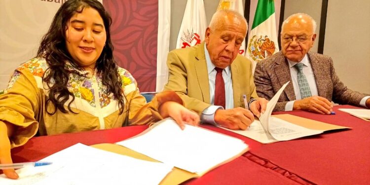 SEP e Injuve CDMX firman acuerdo para ampliar capacitación laboral a jóvenes