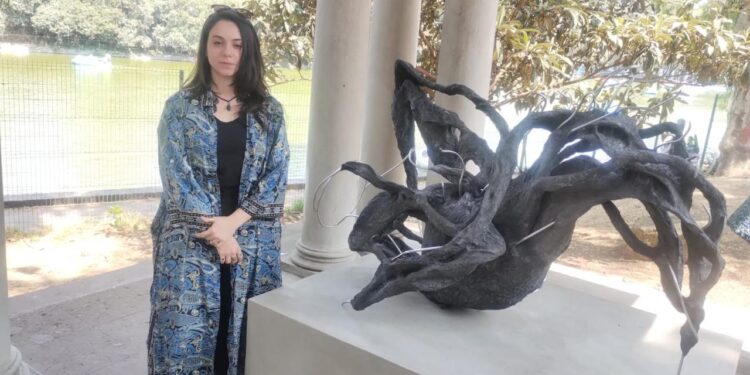 Camilla Alberti, enaltece al arte con su creación Cranegrura