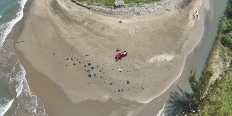 Sheinbaum afirma que no se ha identificado al responsable del derrame petrolero en el Golfo de México