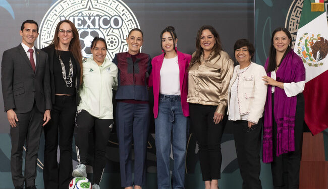 Presidenta presenta concurso Representa a México en la inauguración del Mundial para obsequiar el boleto 00001 a una joven de 16 a 25 años