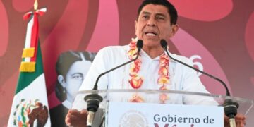 Condena gobernador de Oaxaca asesinato de sobrino del secretario de Gobierno