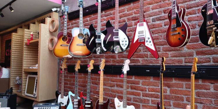 Cínico Estudio presenta su complejo creativo en el Valle del Tepeyac y anuncia proyecto musical rumbo al Mundial