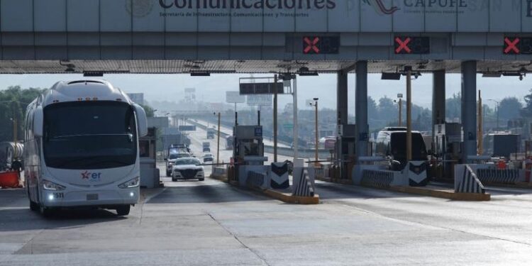 Exigen transportistas con bloqueos frenar violencia y extorsiones en carreteras federales