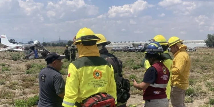 Confirman la muerte de tres pasajeros de avioneta que se desplomó en Puebla; trasladan a un herido