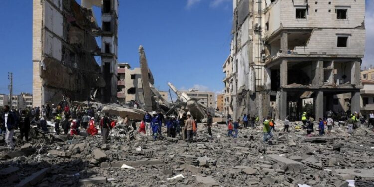 Suman al menos 254 muertos y mil 165 heridos en Líbano por la oleada de bombardeos simultáneos de Israel