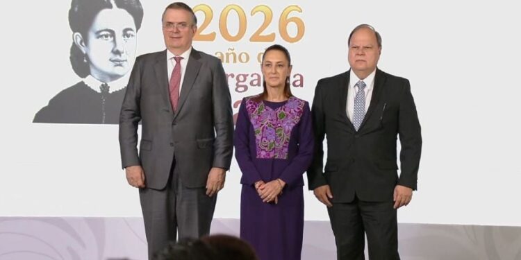 La empresa de electrónica Flex anuncia la inversión de mil millones de dólares en México