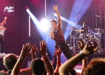 Detienen al rapero D4vid por el caso de adolescente de 14 años encontrada muerta en su Tesla