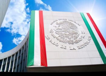 Senado recibe designación de Roberto Velasco como nuevo canciller