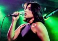Aura Violeta inspira resiliencia con el lanzamiento de su sencillo “La Vida Va”