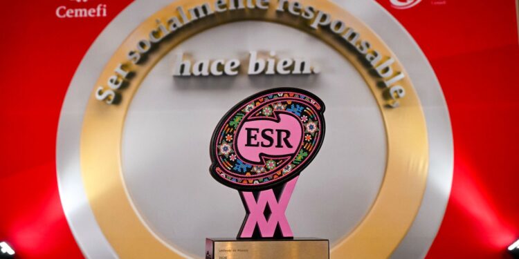 Distintivo ESR® reconoce dos décadas de liderazgo de Unilever México como empresa socialmente responsable 