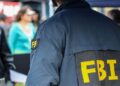 Director del FBI destaca el desmantelamiento de red de narcotráfico en Kansas ligada a cártel mexicano