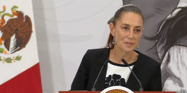Sheinbaum frena anuncio de Mario Delgado: asegura que adelantar vacaciones escolares es sólo una propuesta