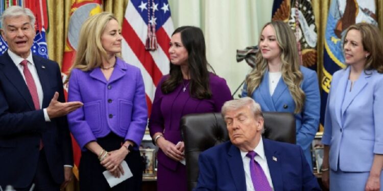 Trump asegura que sus exámenes médicos salieron a la perfección, pese a sospechas de afecciones