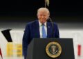 «No causen problemas o volveremos a atacar con mucha fuerza», advierte Trump a Irán en medio de negociaciones en Suiza