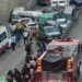 Tráiler sin frenos provoca carambola con más de 30 autos y deja múltiples heridos en Tijuana