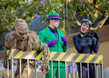 Six Flags México convierte el verano en un universo de superhéroes y villanos