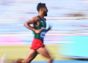 Eduardo Herrera arrasa en los 5 mil metros y gana el oro en Santo Domingo