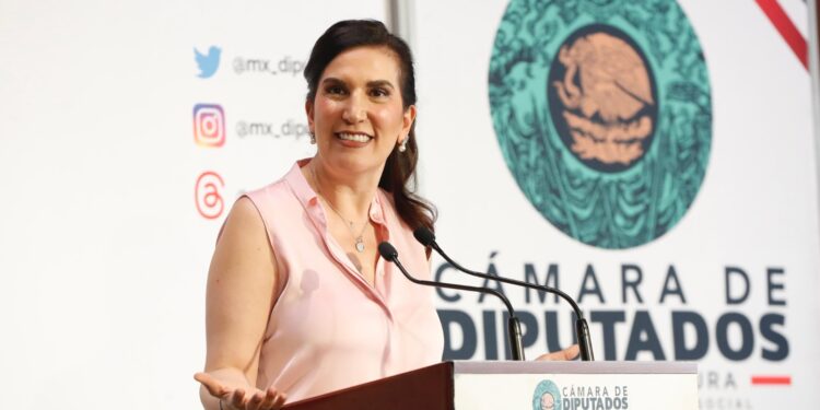 La transparencia y la rendición de cuentas debe aplicarse a todos, sin excepción ni privilegios: Kenia López Rabadán