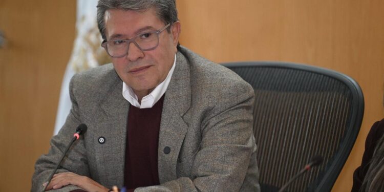 Los lineamientos para proteger derechos de audiencias no pueden rebasar el contenido de la ley ni de la Constitución Política: Ricardo Monreal