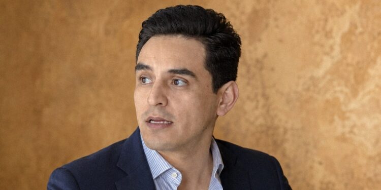 Efraín Evangelista Cortázar impulsa un modelo para que las empresas sobrevivan a sus fundadores