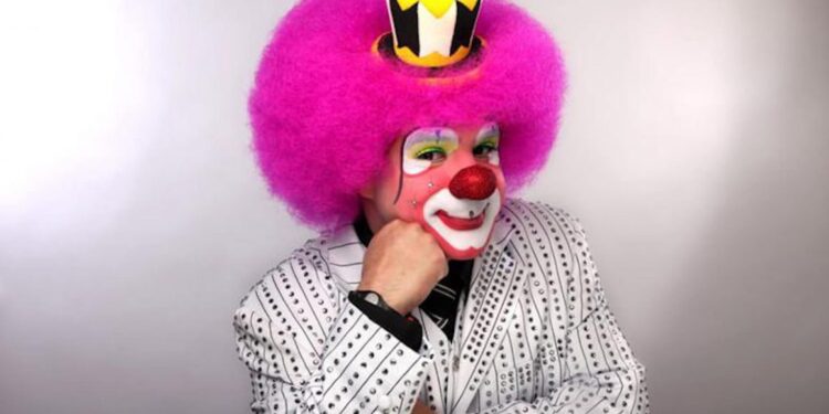 Platanito Show celebra «Un tostón de risas» en la Universidad de Cuautitlán Izcalli