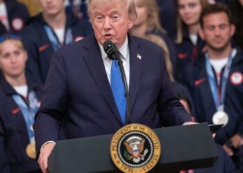 Nombra Trump a Will Scharf, su exabogado, como asistente y asesor jurídico clave en la Casa Blanca
