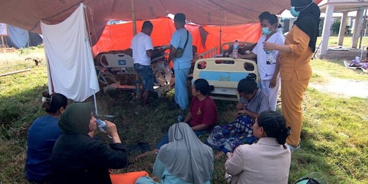 Más de cinco mil personas quedan desplazadas tras el terremoto de magnitud 7.7 en Indonesia