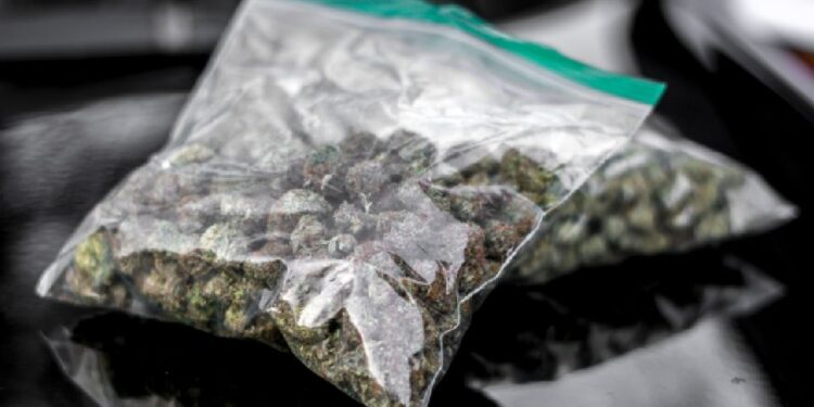 A los 101 años, la detienen por vender marihuana en Nigeria