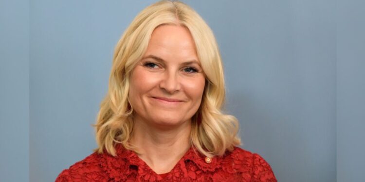 Mette-Marit asume la Corona noruega con un pasado marcado por problemas pulmonares y polémicas familiares