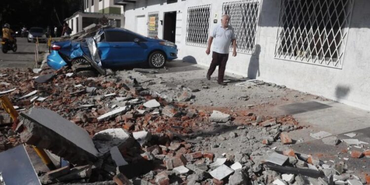 Ofrece Sheinbaum apoyo a Colombia tras terremoto de magnitud 7.4