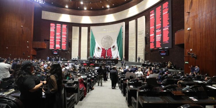 La Cámara de Diputados lamenta el sensible fallecimiento del diputado Zenyazen Escobar: Raúl Bolaños