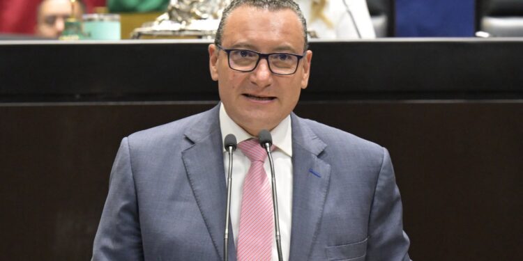 Proponen aumentar las penas a quien cometa fraude a una persona adulta mayor a través de medios electrónicos