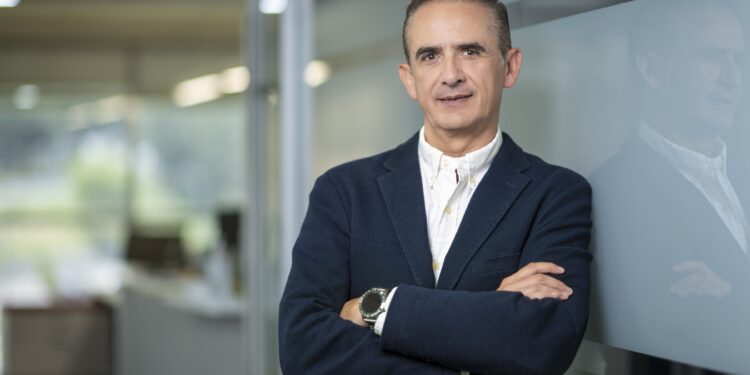 Hitachi Vantara nombra a César Zurita como director comercial para México