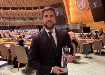 Enrique Riquelme recibe el Premio de Impacto Iberoamericano 2026 en el marco de la Asamblea de la ONU