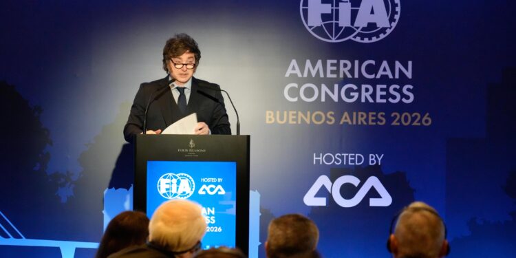 El presidente argentino, Javier Milei, y el presidente de la FIA, Mohammed Ben Sulayem, inauguran el Congreso Americano de la FIA en Buenos Aires