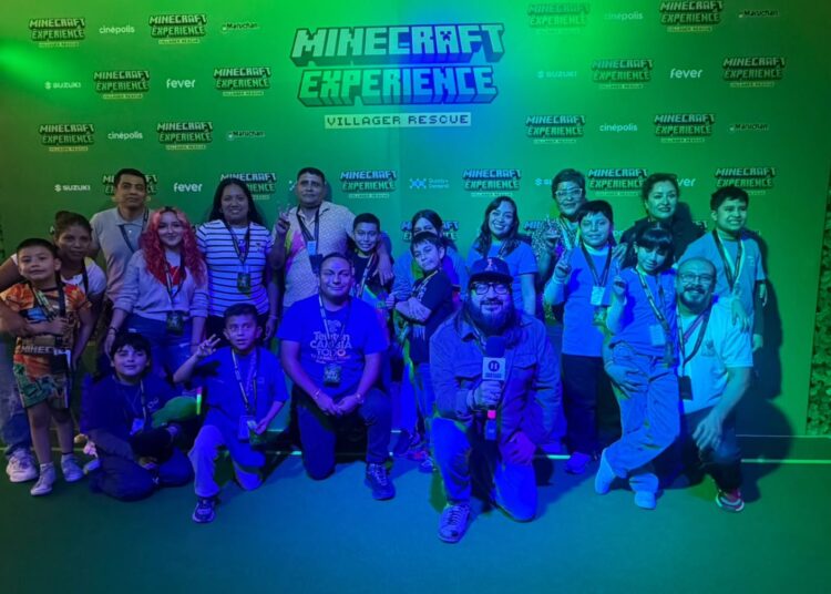 Minecraft Experience: Villager Rescue recibió a 21 niñas y niños del Teletón para vivir una aventura interactiva en el universo de Minecraft