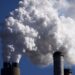 Trump pone el freno al combate climático: busca eliminar regulación a emisiones contaminantes