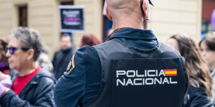 Policía española detiene a uno de los 12 más buscados del Reino Unido, requerido por estafa y lavado de dinero