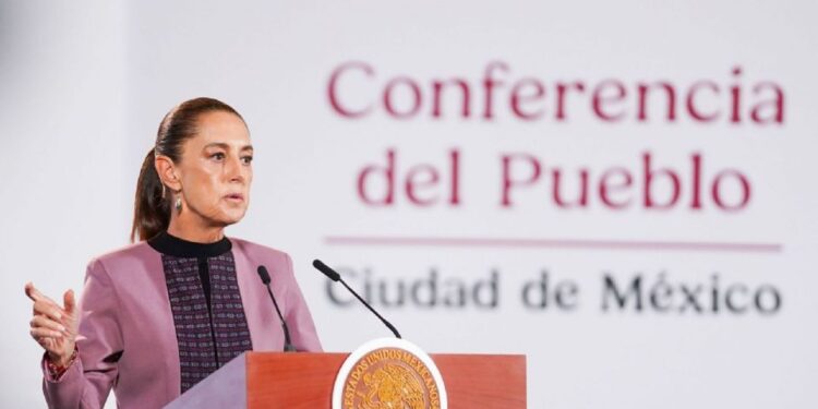 Sheinbaum niega prohibición de memes y aclara que nueva ley busca combatir la piratería