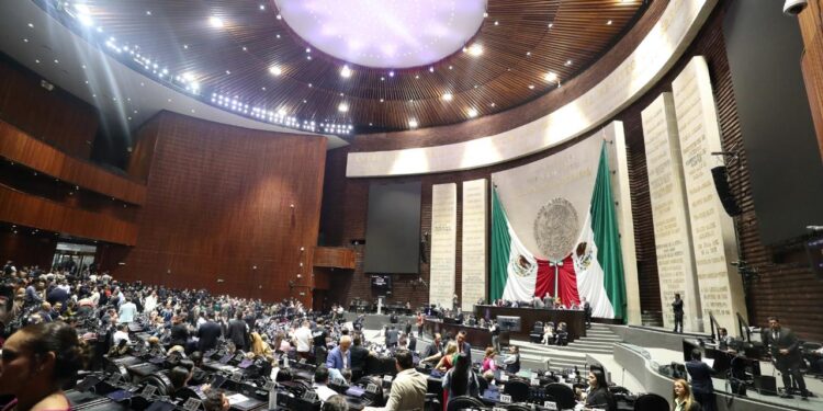 Cámara de Diputados aprobó, en lo general y en lo particular, incorporar esquema de responsabilidad secundaria para proveedores de servicios de internet