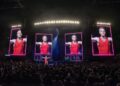 Robbie Williams convierte el Palacio de los Deportes en una gran celebración