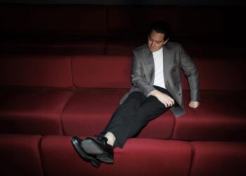 Borbolla presenta la película perfecta, un álbum sobre las historias de amor que nos contamos y que terminan viviendo más en la mente que en la realidad