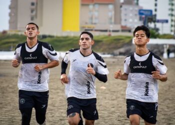 Piratas de Veracruz acerca a sus abonados al equipo antes del cierre del torneo